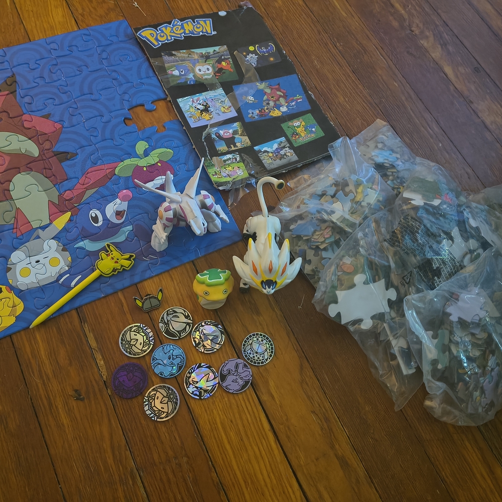 Pokemon Puzzle and Toy Set - Blue and White